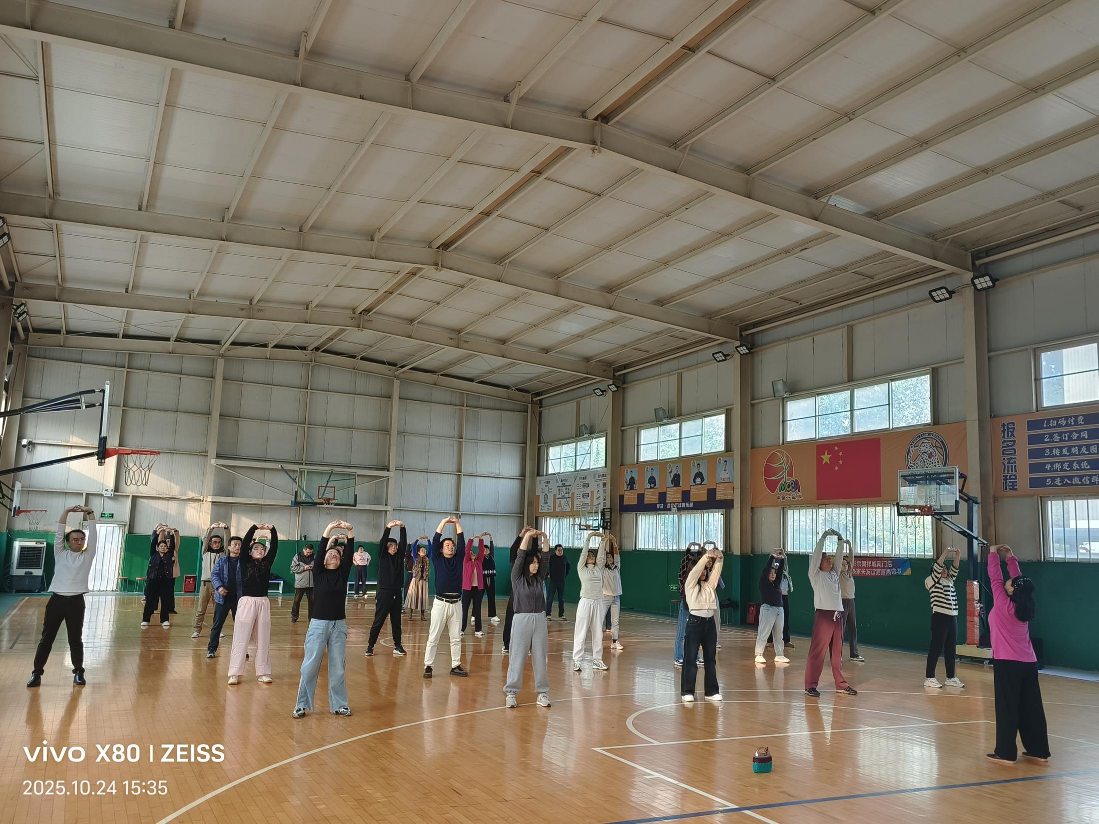 73435ec5a10e5de24ca9e0757a863fa1.jpg 73435ec5a10e5de24ca9e0757a863fa1.jpg